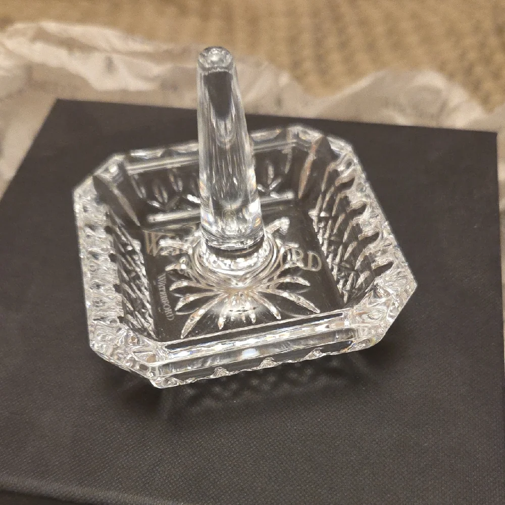 Waterford Crystal Ring Holder - Picture 1 of 3